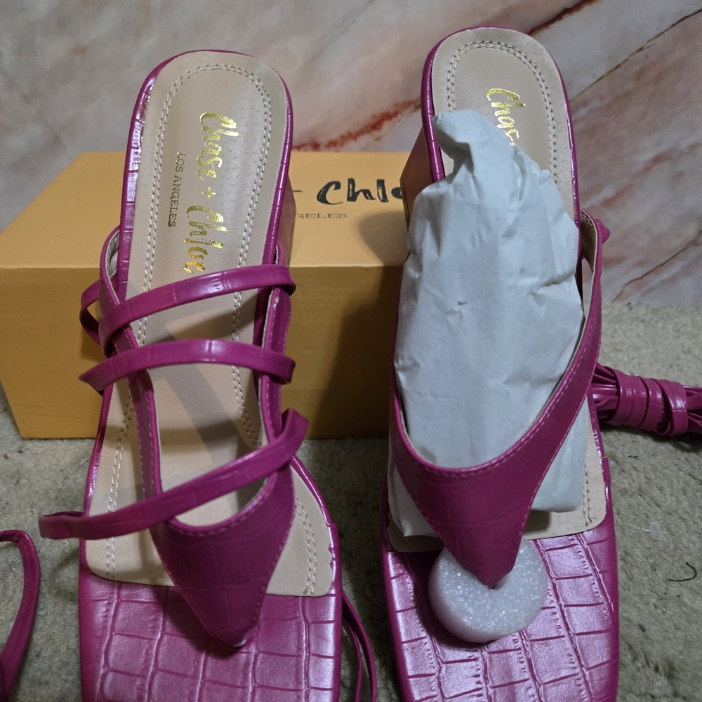 Chic Magenta Strappy Women's Shoes